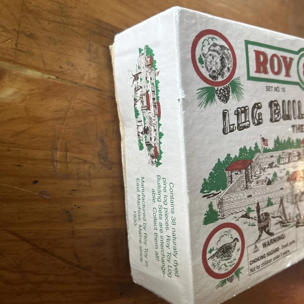 Roy Toy Log Building Set - The Farm  Set #10